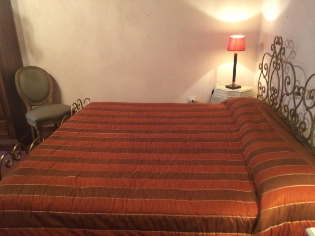 La Piazzetta Toscana B&B Campiglia Marittima Szoba fotó